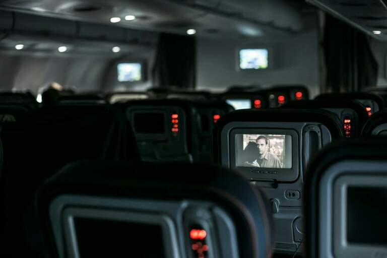 10 film e serie da vedere se hai più di 3 ore di volo