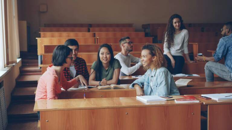 Studiare all’estero: la guida pratica per studenti che sognano di partire